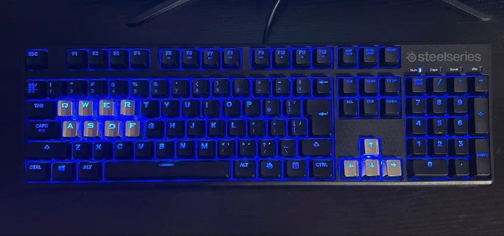 ゲーミングキーボード APEX M500 64495