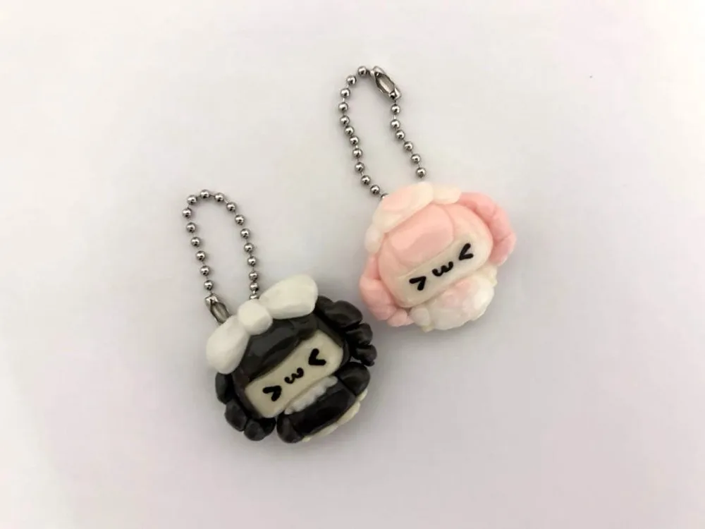ハンドメイド 樹脂粘土 キーホルダー コロネちゃん リボン