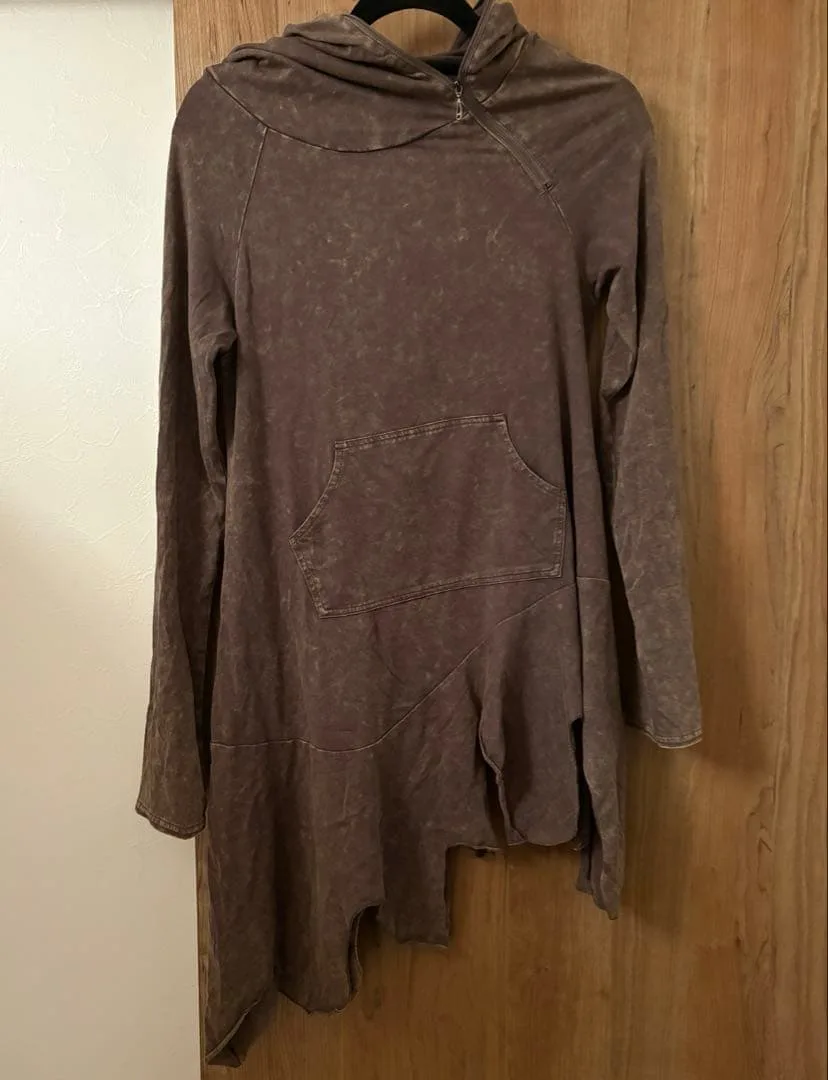 PERVERZE Jagged-hem Long Tee