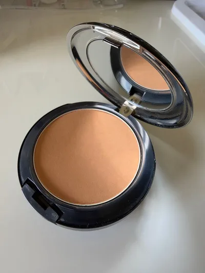 M.A.C STUDIO PERFECT SPF 15 ファンデーション