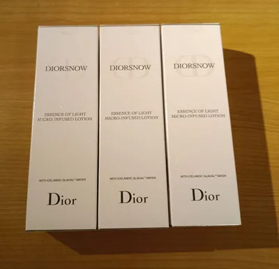 Dior スノー エッセンス オブ ライト マイクロ ローション 175ml