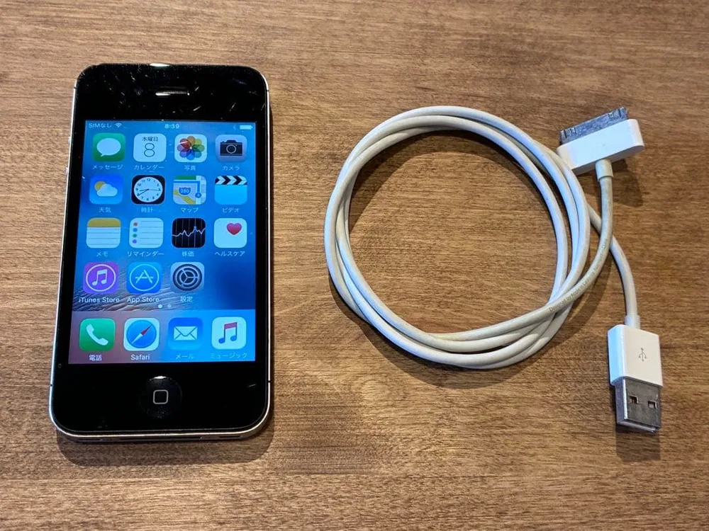 iPhone4S 64GB Softbank 充電ケーブル付き