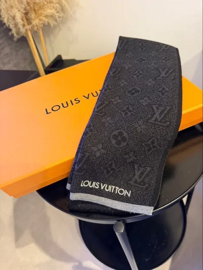 LOUIS VUITTON モノグラム マフラー