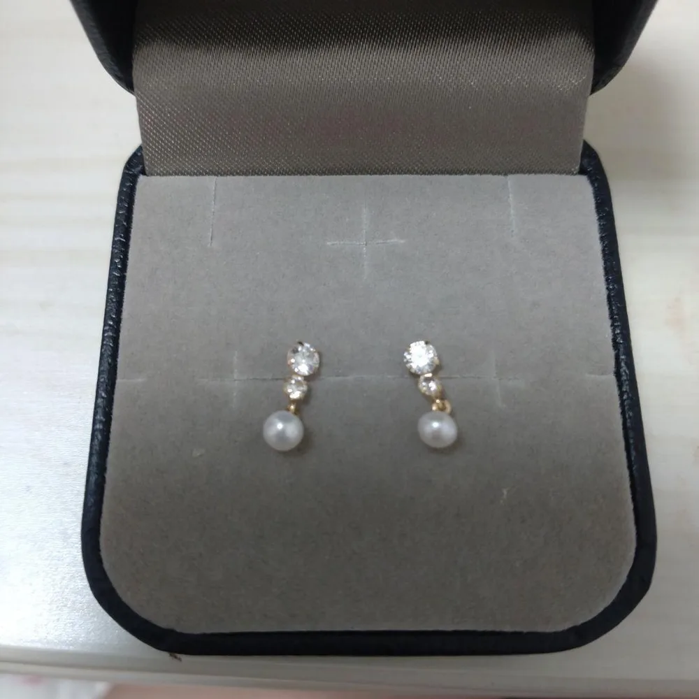 ジルコニア スタッドピアス