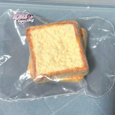 kikisquishy 2枚トースト 粉付きとろりバター