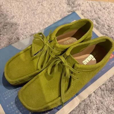 Clarks ORIGINALS ワラビー ライムグリーン