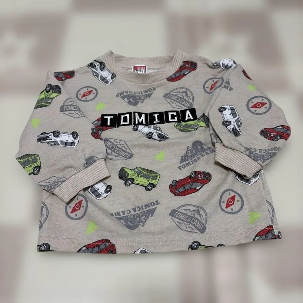 トミカ 総柄 長袖Tシャツ 薄手トレーナー 90