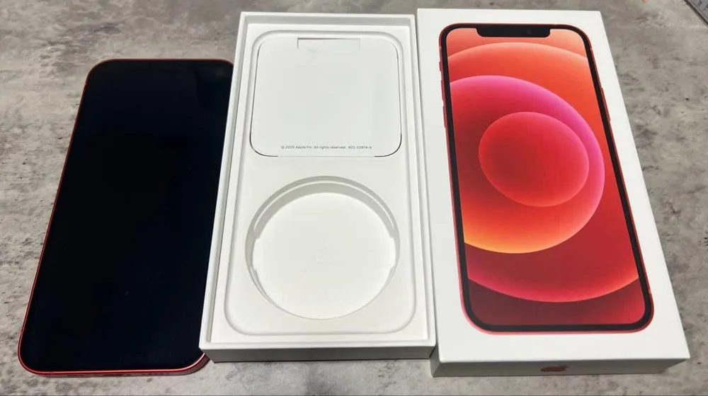 Apple iPhone 12 本体 レッド