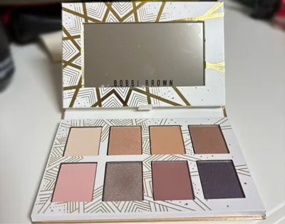BOBBI BROWN アイシャドウパレット