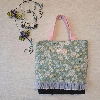 ●本日の掘り出し物●手提げトートバッグ ハンドメイド 花柄