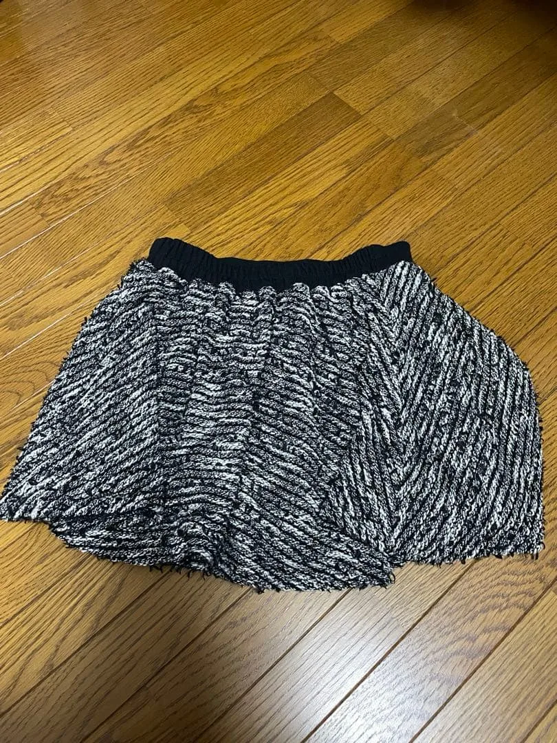 ツイード調 ミニスカート フレア ブラック ホワイト