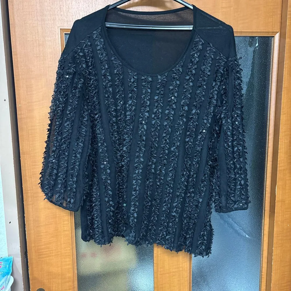 七分袖 カットソー ブラック フリル スパンコール