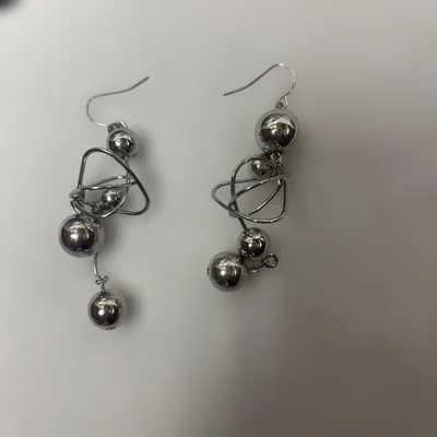 シルバーカラー メタルボール フックピアス ハンドメイド品 美品