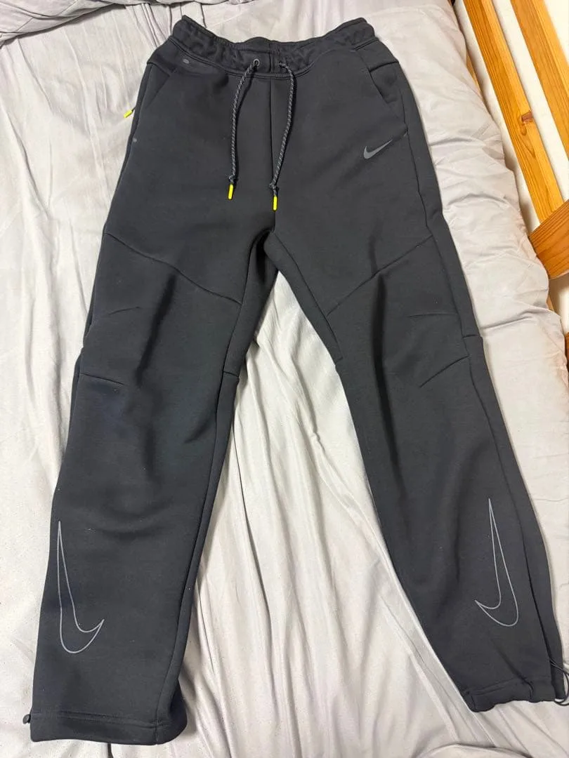 NIKE ブラック 新作 テック