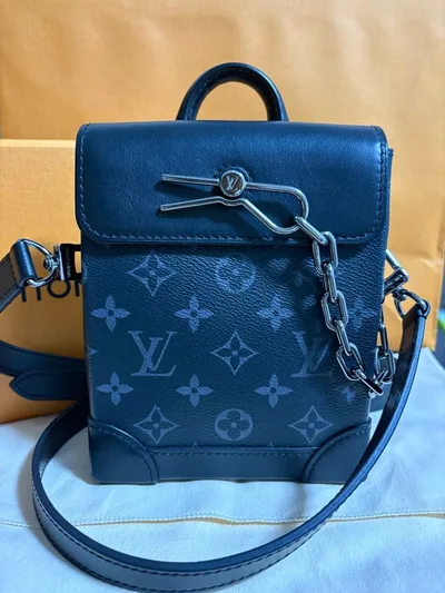 Louis Vuitton モノグラム エクリプス ショルダーバッグM82774