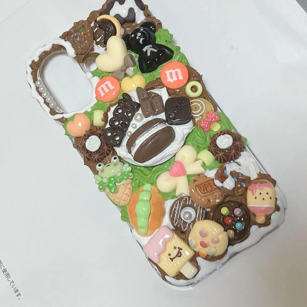 ハンドメイド iPhone17 ケース ホイップデコ スイーツ デコ電 グリップ