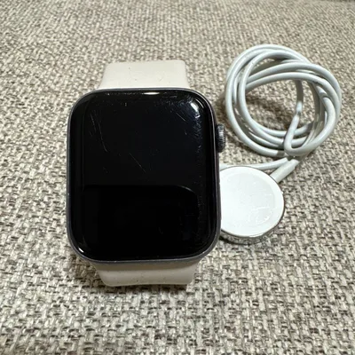 Apple Watch Series 4 44mm 本体 バンド ケーブル付