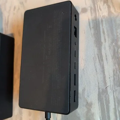 Microsoft Surface Dock 2 本体 箱無し