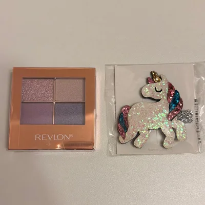 【新品未開封】【匿名配送】REVLON スキン シマー シャドウ 007