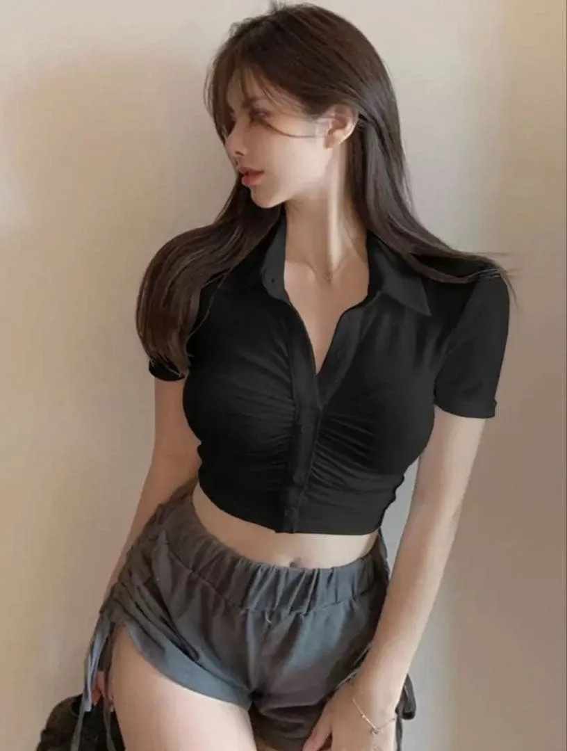 SHEIN DAZY ボタン付きクロップトップ 半袖