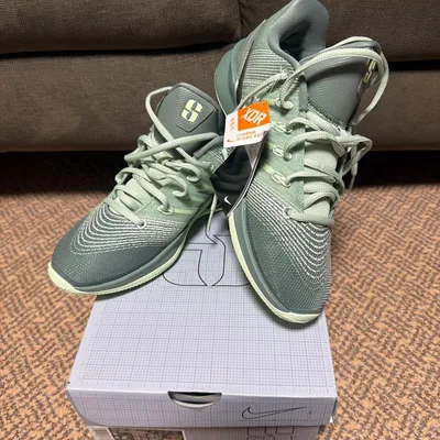 新品未使用NIKE ナイキ SABRINA3 25cm グレーグリーン サブリナ
