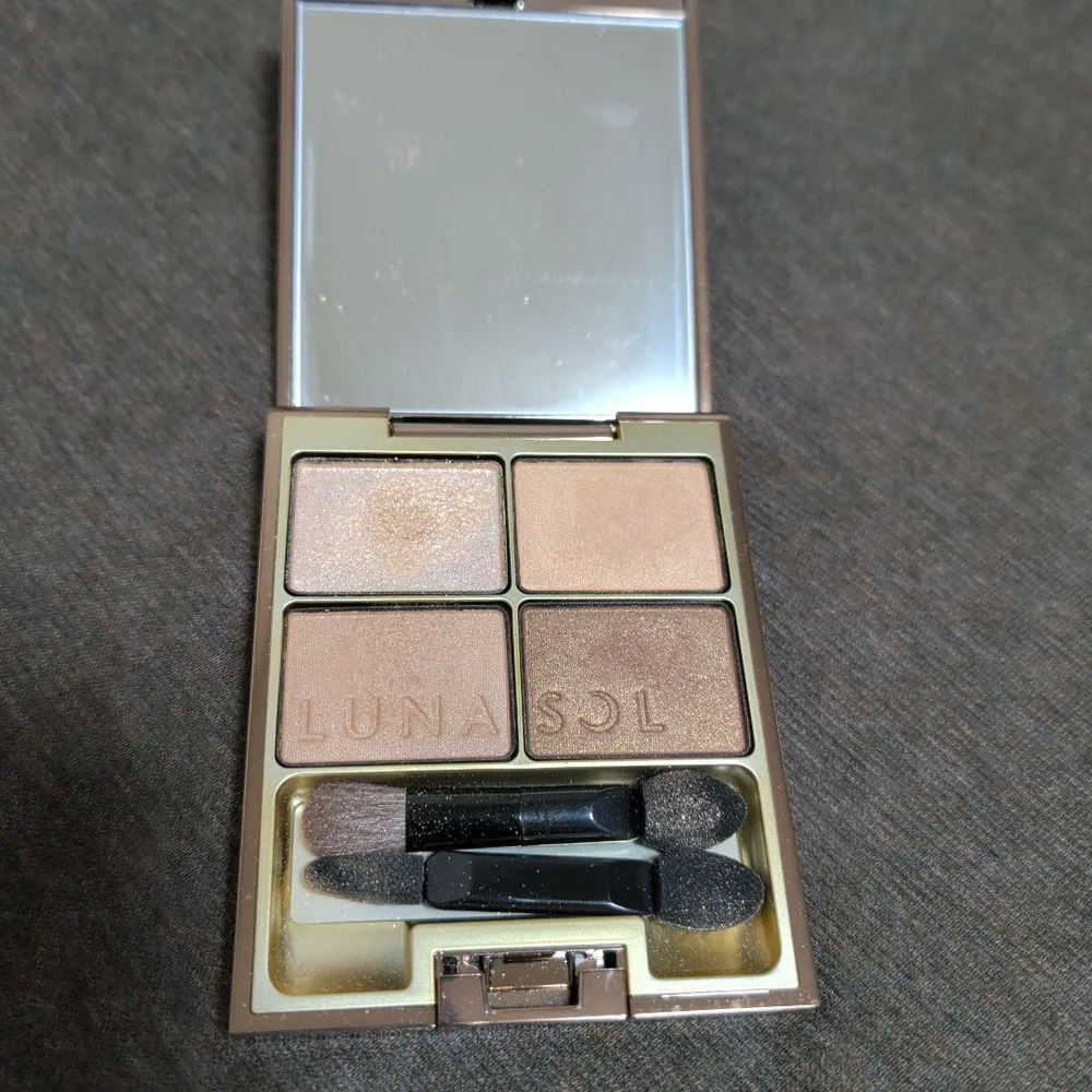 LUNASOL スキンモデリングアイズ 01 Beige Beige