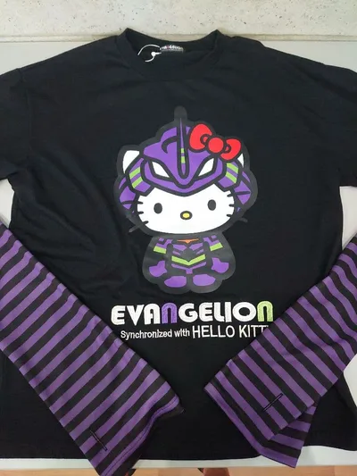 M エヴァンゲリオン ハローキティ コラボ Tシャツ