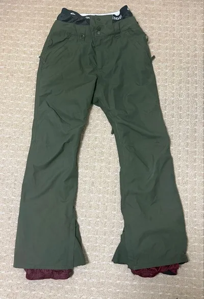 QUIKSILVER スノーボードパンツ カーキ Sサイズ