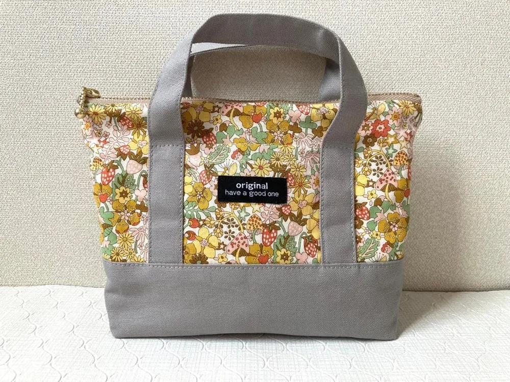 持ち手付きポーチ ハンドメイド