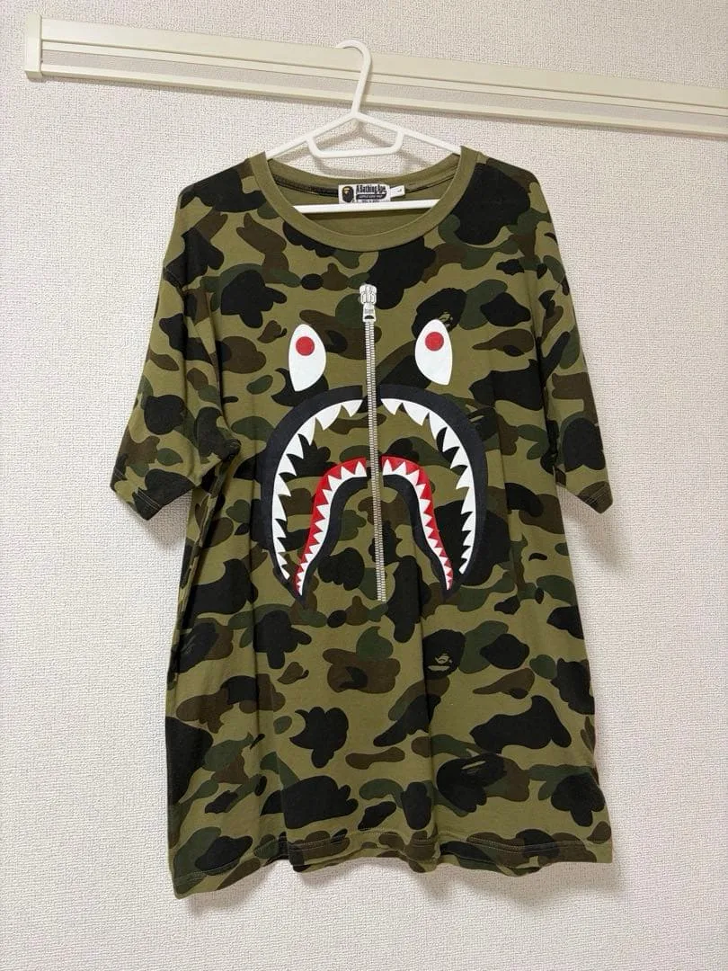 A BATHING APE シャーク Tシャツ 迷彩