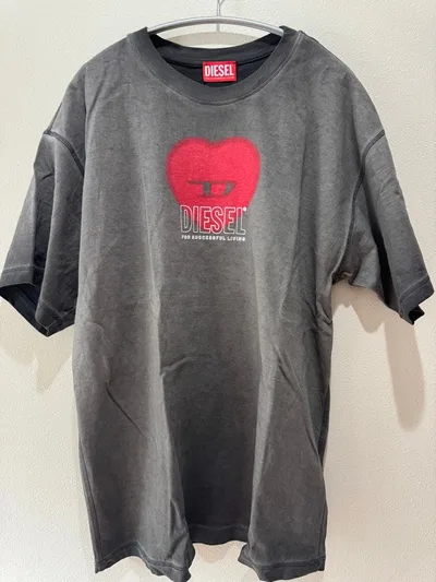 DIESEL ディーゼル グレー T-BUXT-N4 ハートプリントTシャツ