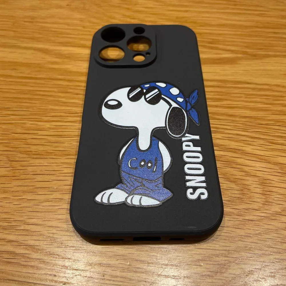 iPhone 16 Pro ケース スヌーピー ブラック 黒