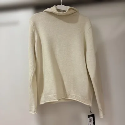 【新品】ニットパーカー アイボリー 長袖 フード付き 新品タグ付き 韓国