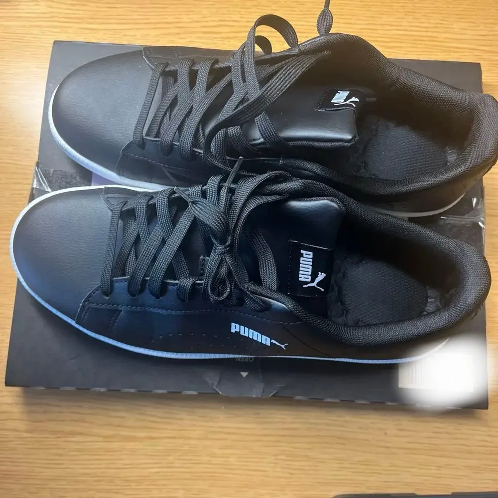 PUMA スニーカー ブラック