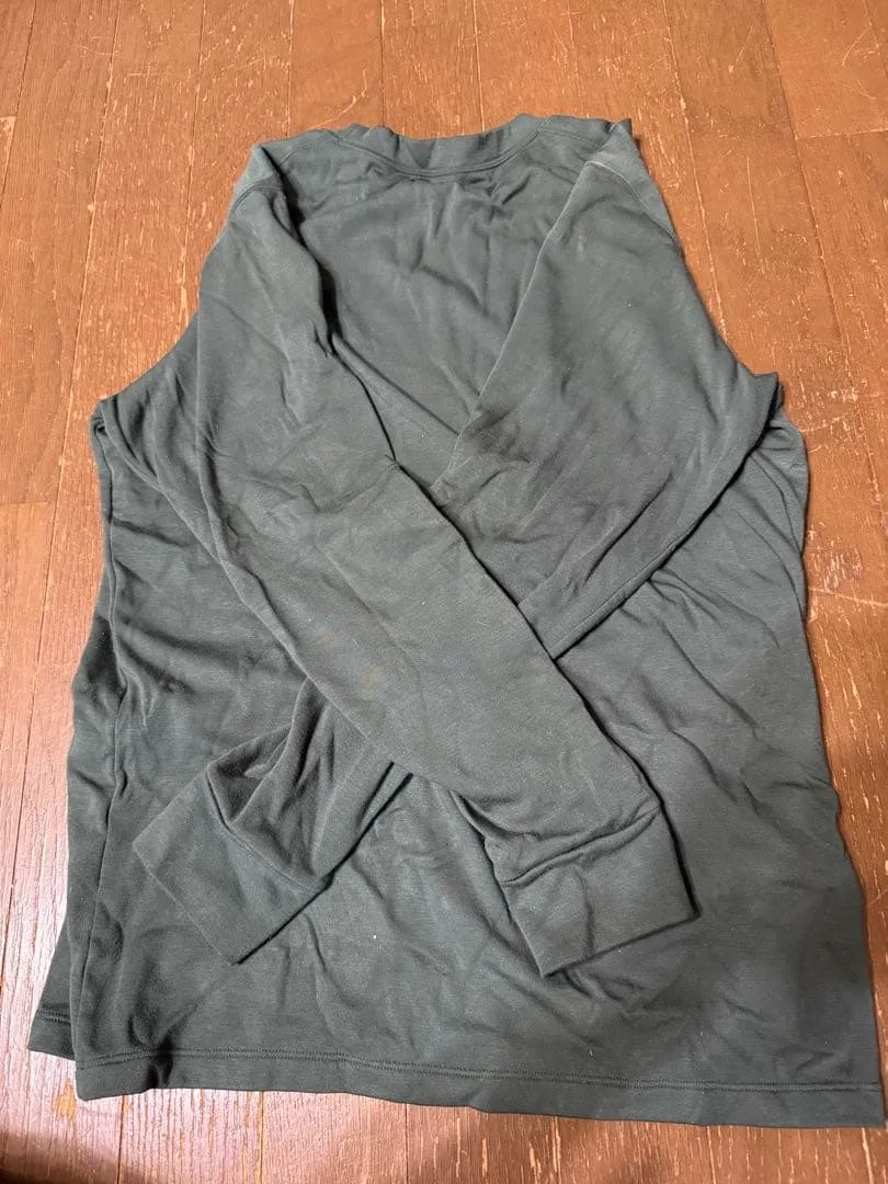 長袖カットソー お
