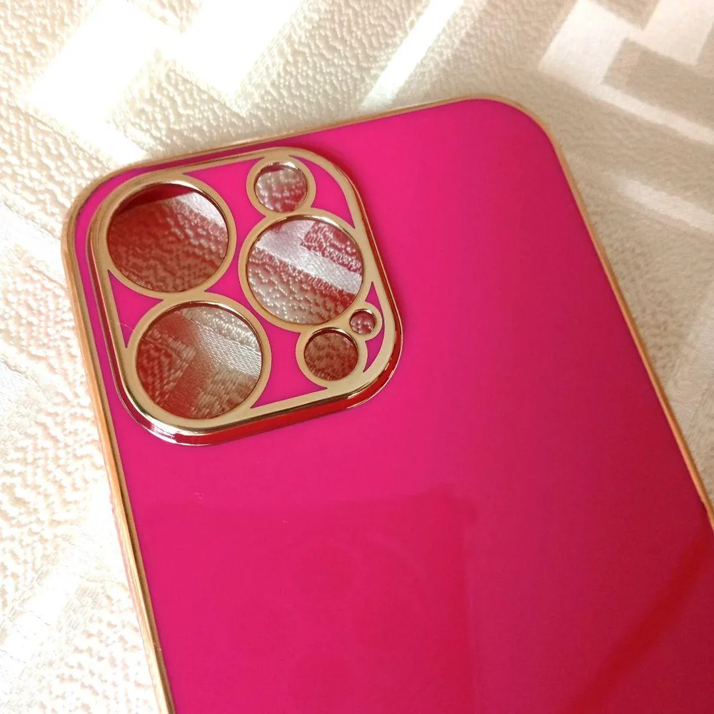 iPhone用ケース ビビッドピンク ゴールド縁取り