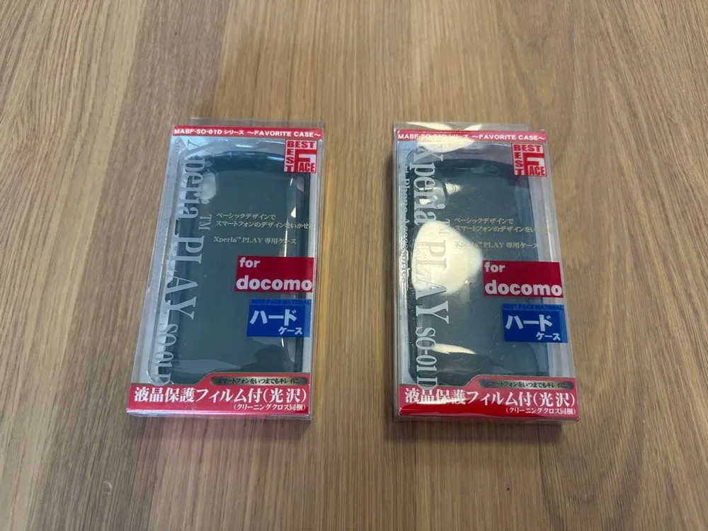 Xperia Play SO-01D ハードカバー 保護フィルム付き 2個セット