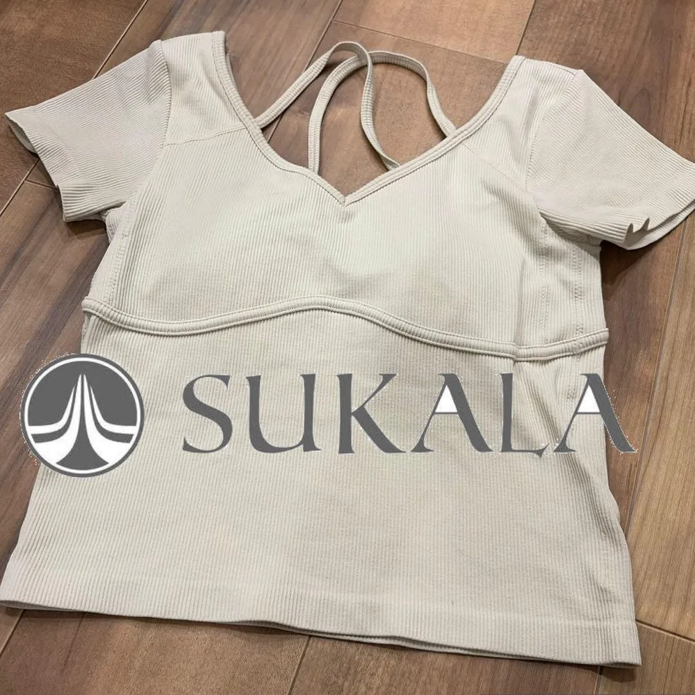SUKALA カップ付きオープンネックニットTee