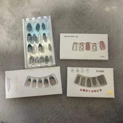 ネイルチップ 4点セット まとめ売り※チップシール付き