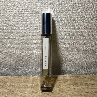 【残量5割ほど】THREE エッセンシャルセンツ 01 IN BLOOM