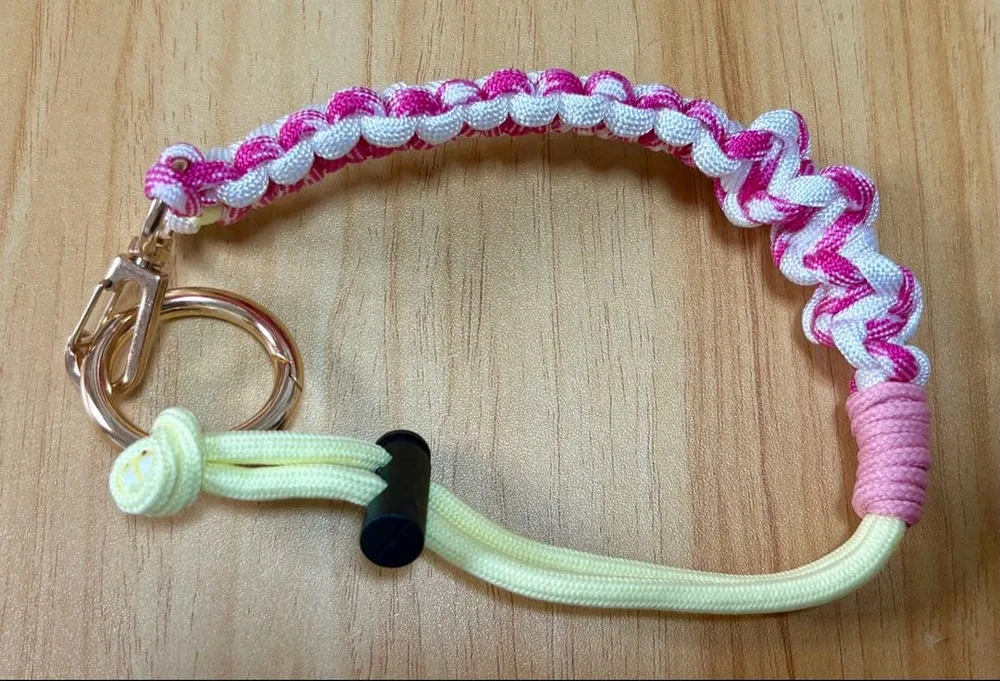 ハンドメイド ボトルホルダー ペットボトルホルダー ピンク×白×イエロー
