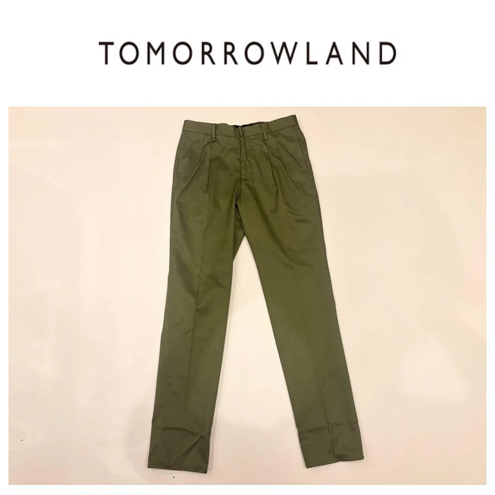美品【最高峰ライン】TOMORROWLAND PILGRIM 2タックパンツ