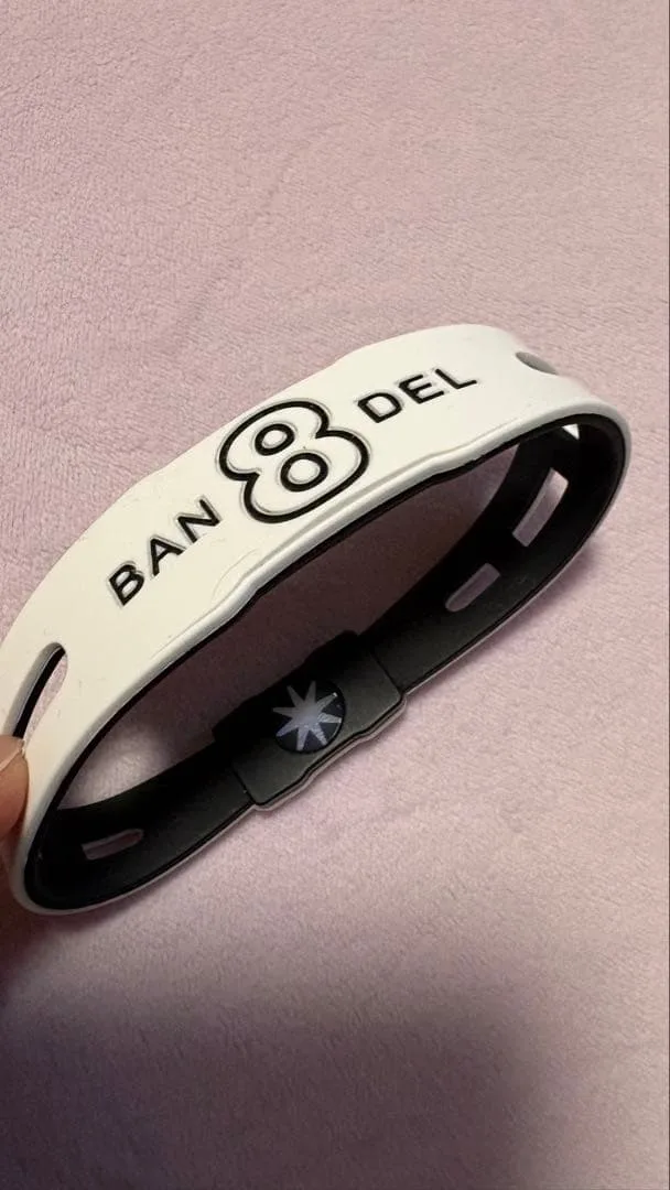 BANDEL バンデル シリコンブレスレット ホワイトブラック ナンバー8