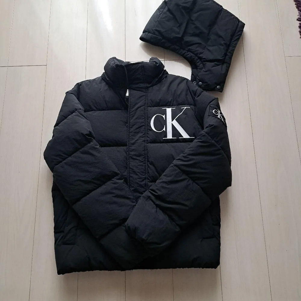 CALVIN KLEINダウンジャケット