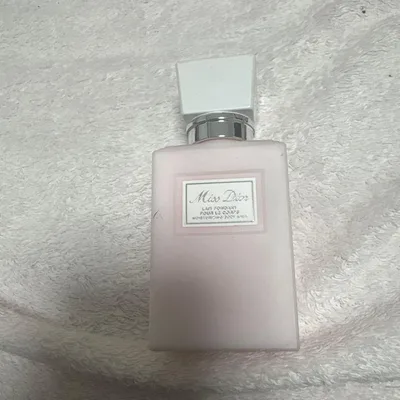 Miss Dior ボディミルク 75mL