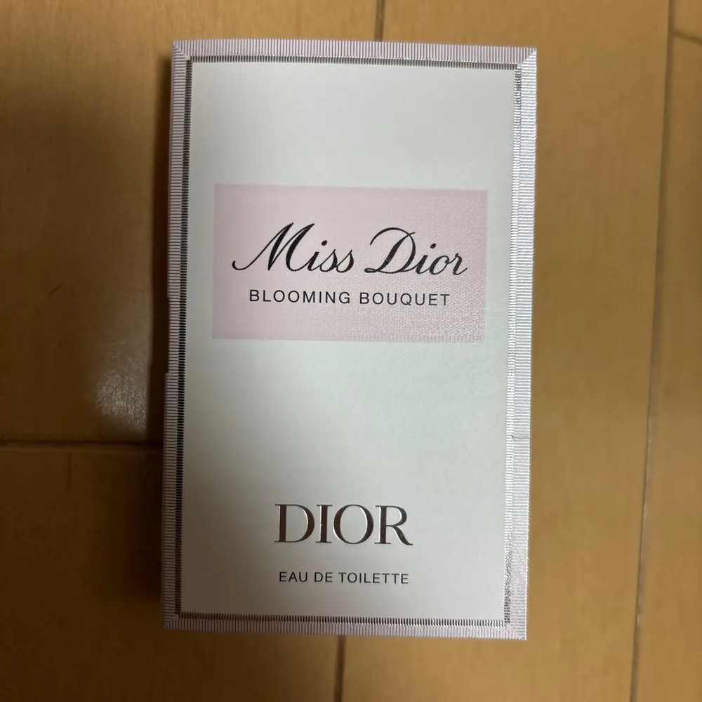 Dior ミス ディオール ブルーミングブーケ サンプル 1ml