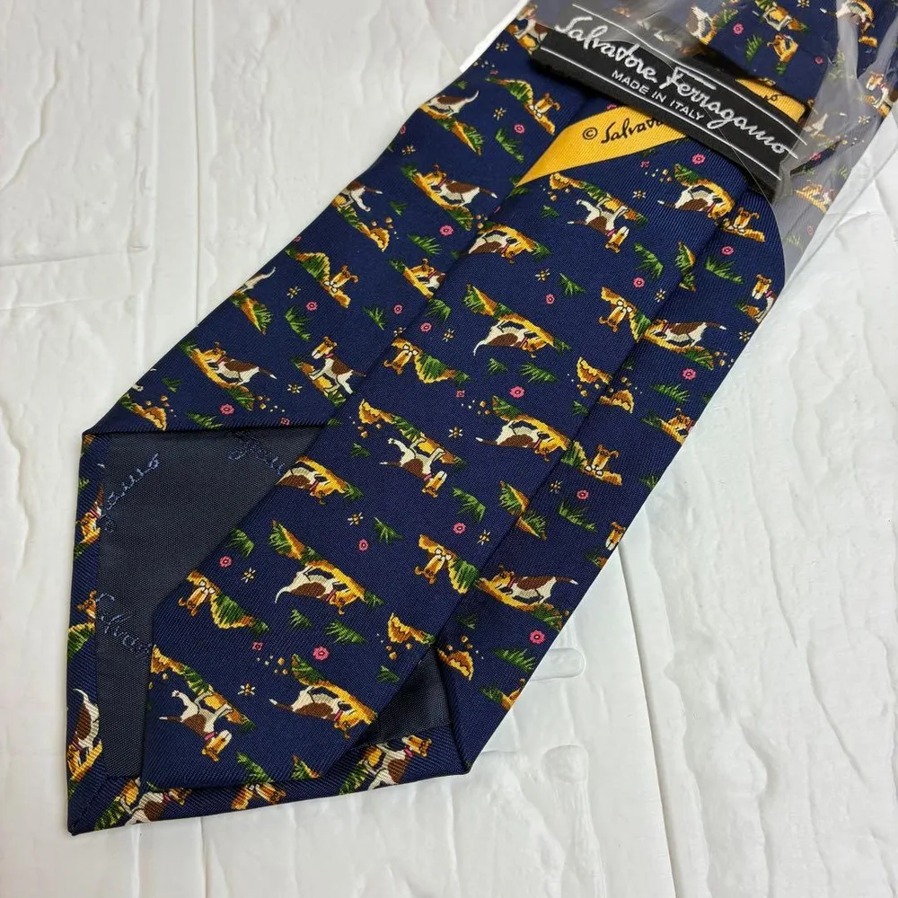 【美品】Salvatore Ferragamo ネクタイ シルク アニマル柄 紺