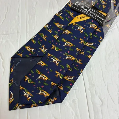 【美品】Salvatore Ferragamo ネクタイ シルク アニマル柄 紺