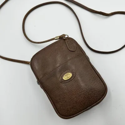 กระเป๋าสะพายหนัง Gucci เก่า Interlocking สีน้ำตาล สภาพดี