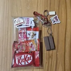 ガチャ詰めポーチ 赤系統